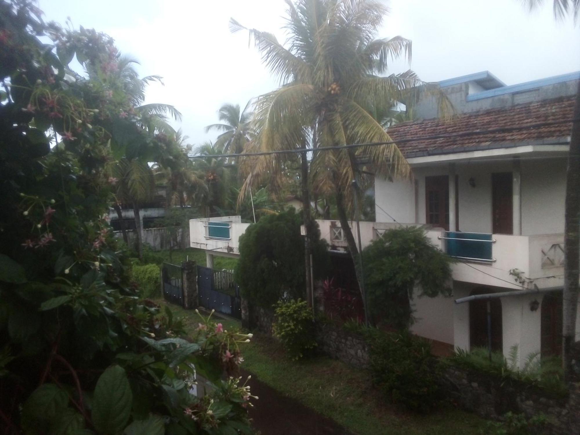 Sunrise City Palace Negombo Room photo